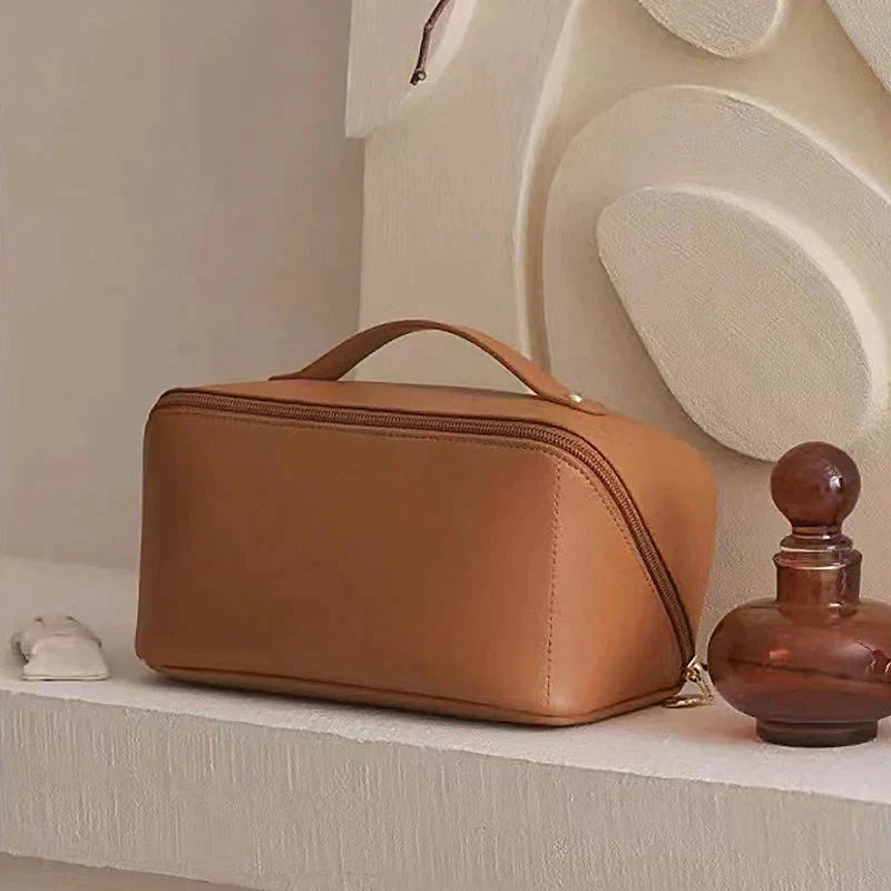 COSMETIC TRAVEL BAG
